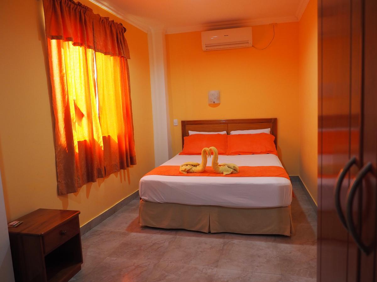 Hostal Espana Puerto Ayora  Kültér fotó