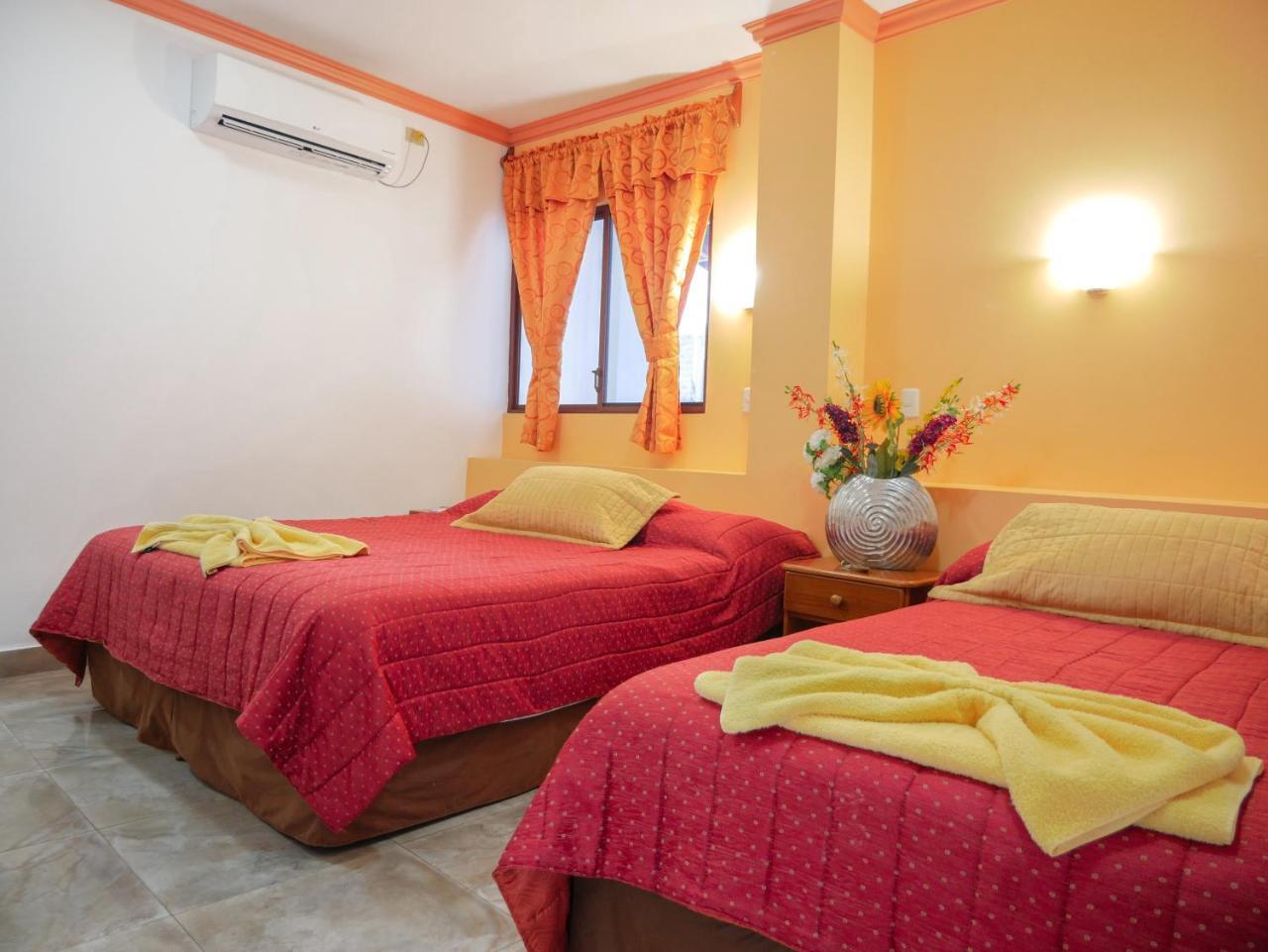 Hostal Espana Puerto Ayora  Kültér fotó