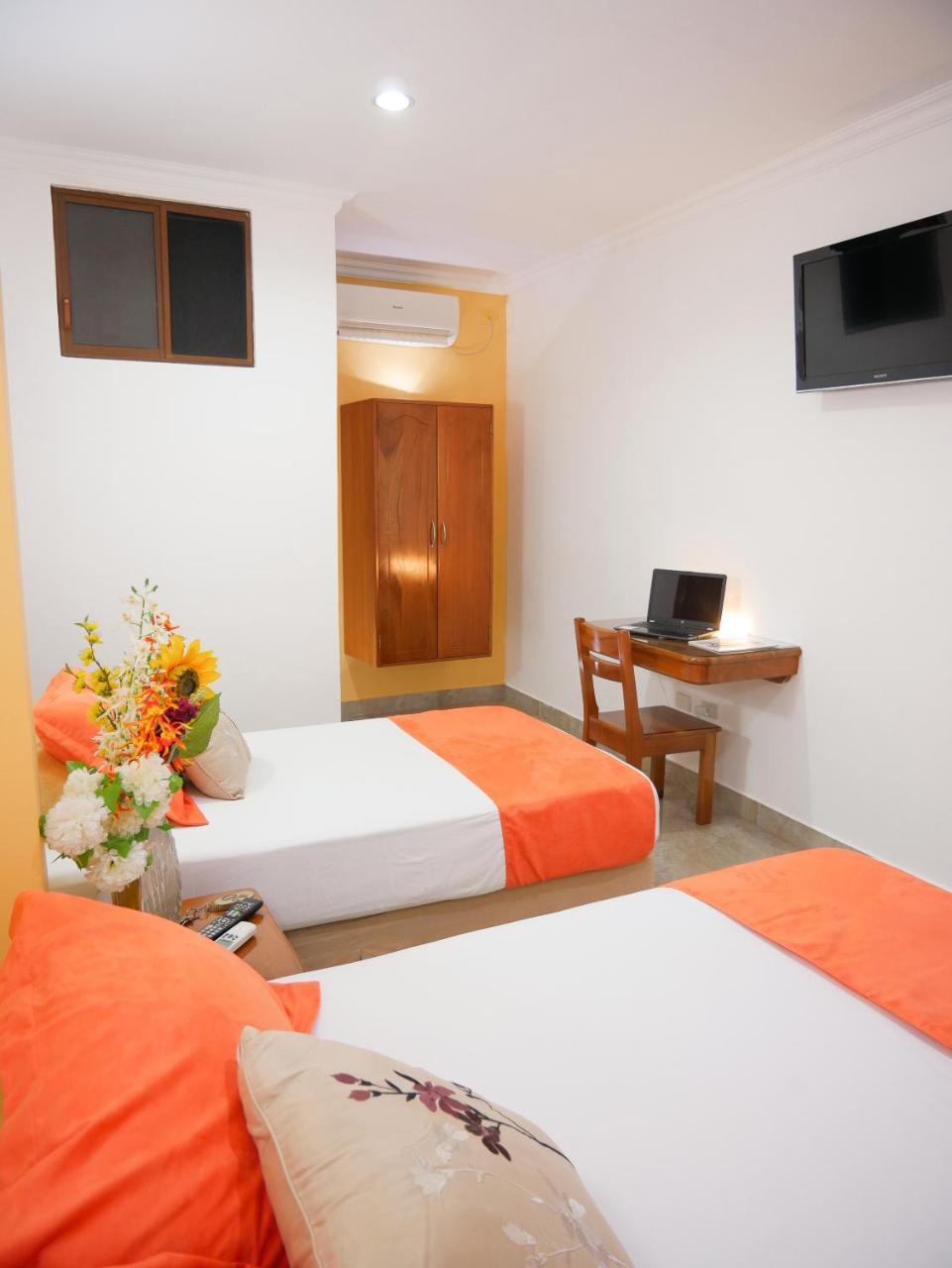 Hostal Espana Puerto Ayora  Kültér fotó