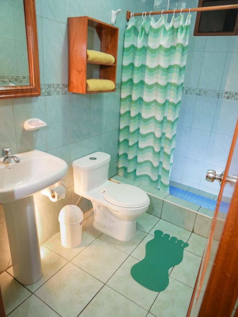 Hostal Espana Puerto Ayora  Kültér fotó
