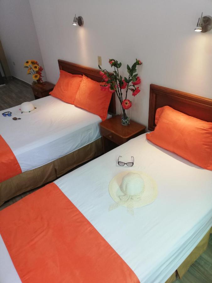 Hostal Espana Puerto Ayora  Kültér fotó